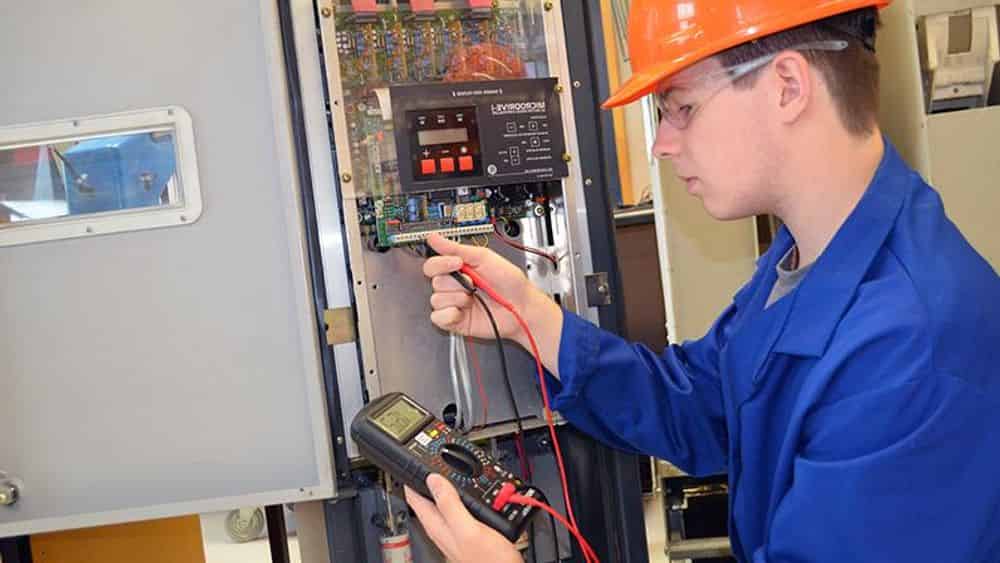 Circuit Breaker Repair image